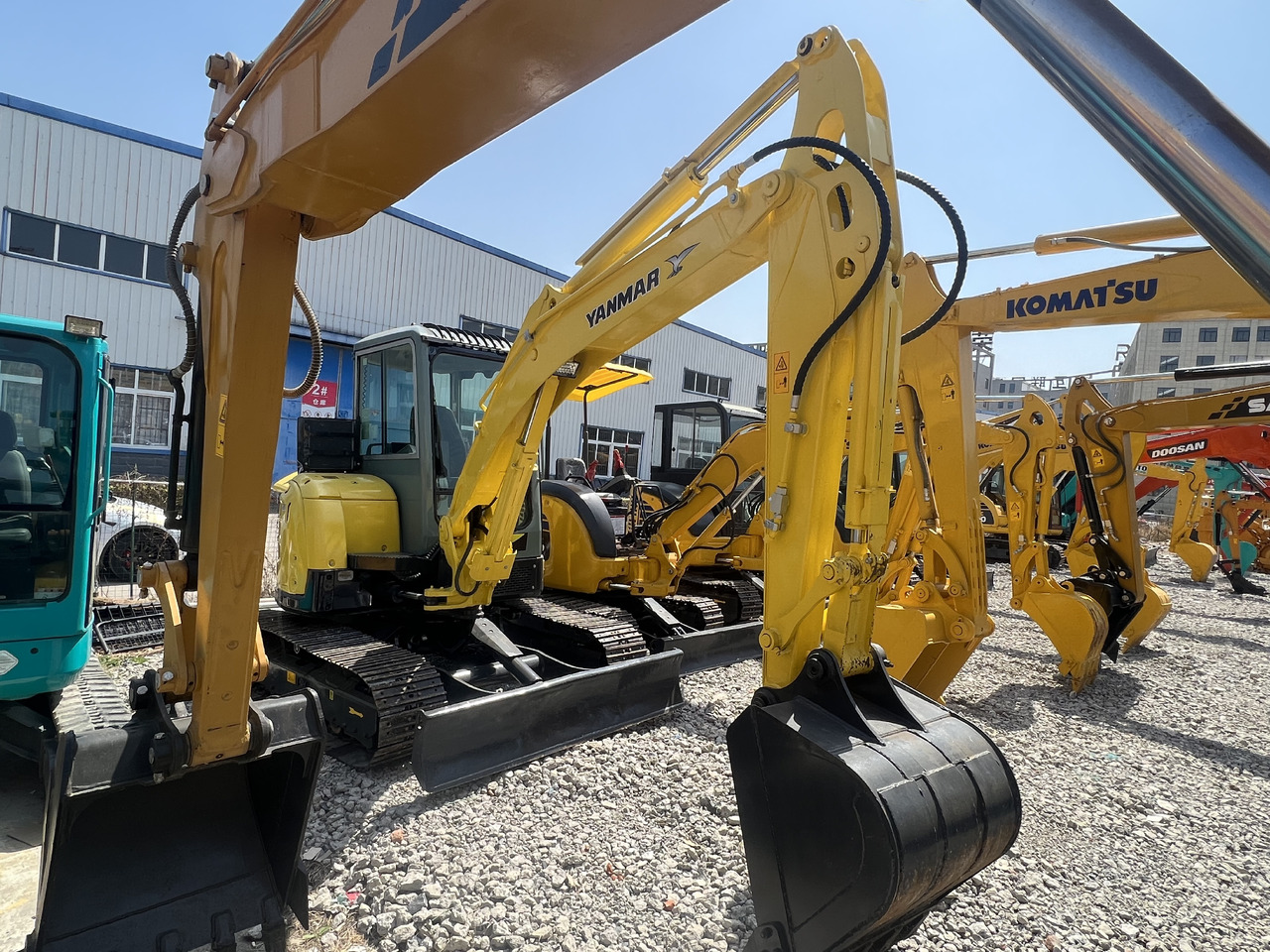 Yanmar Vio55 - Mini-ekskavators: foto 1 Yanmar Vio55 - Mini-ekskavators: foto 1