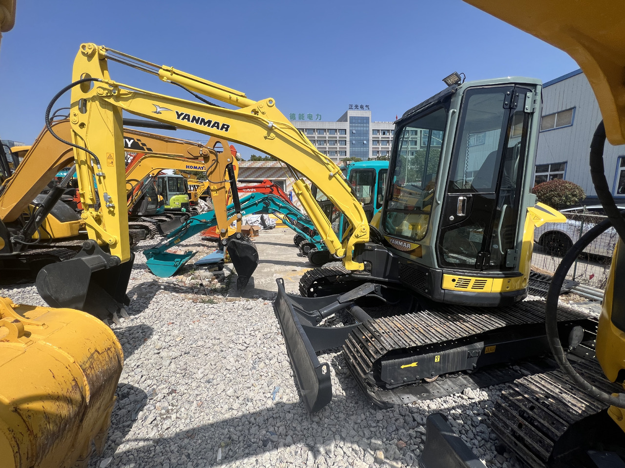Yanmar Vio55 - Mini-ekskavators: foto 4 Yanmar Vio55 - Mini-ekskavators: foto 4
