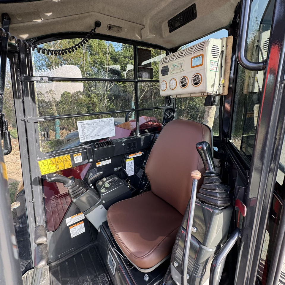 Yanmar Vio80 - Kāpurķēžu ekskavators: foto 3 Yanmar Vio80 - Kāpurķēžu ekskavators: foto 3