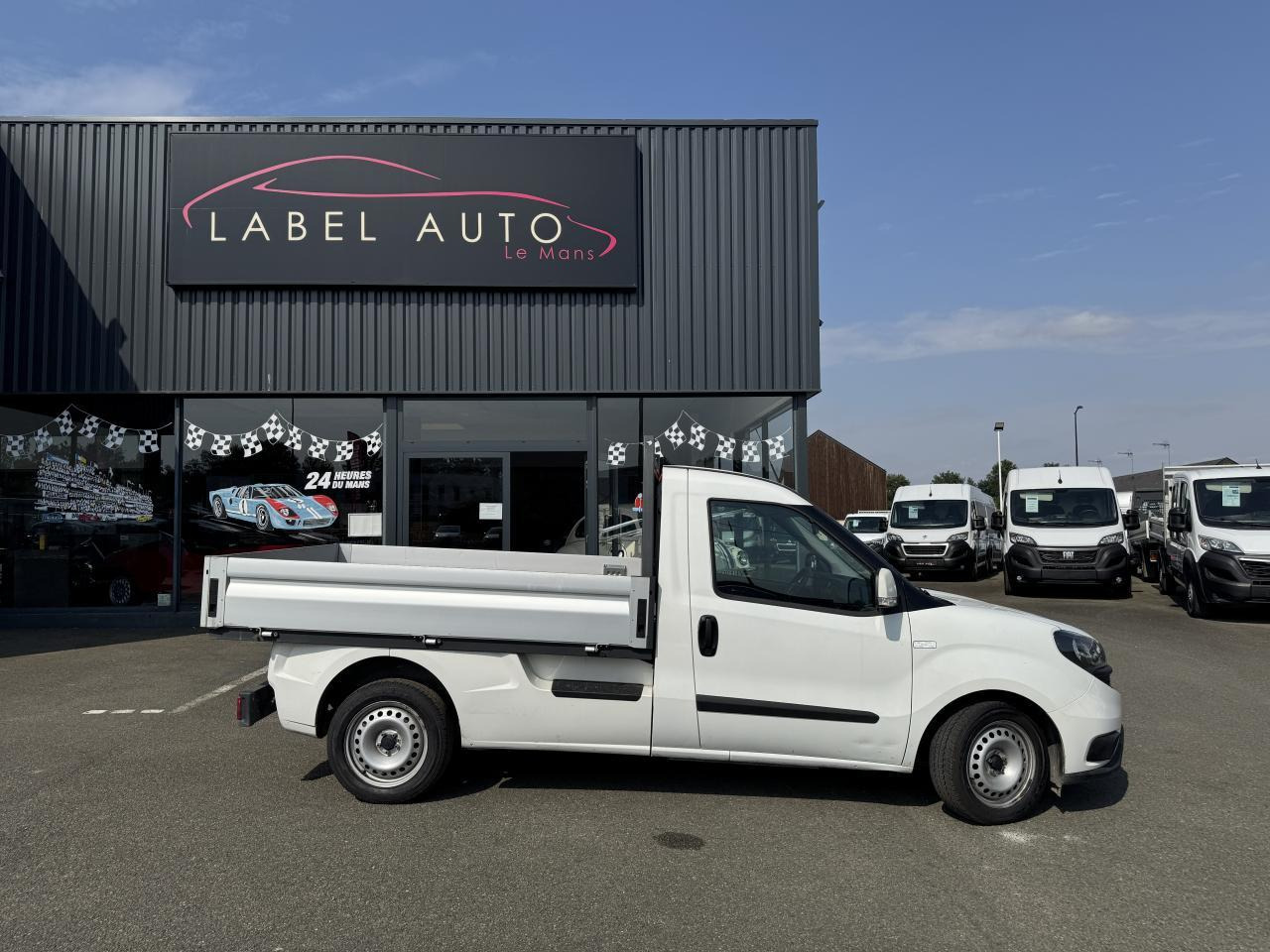 Fiat Doblo Cargo Cargo 1.6 Multijet 16V 105 ch WORK UP PLATEAU Pro Lounge - Automašīna ar kravas platformu: foto 1 Fiat Doblo Cargo Cargo 1.6 Multijet 16V 105 ch WORK UP PLATEAU Pro Lounge - Automašīna ar kravas platformu: foto 1