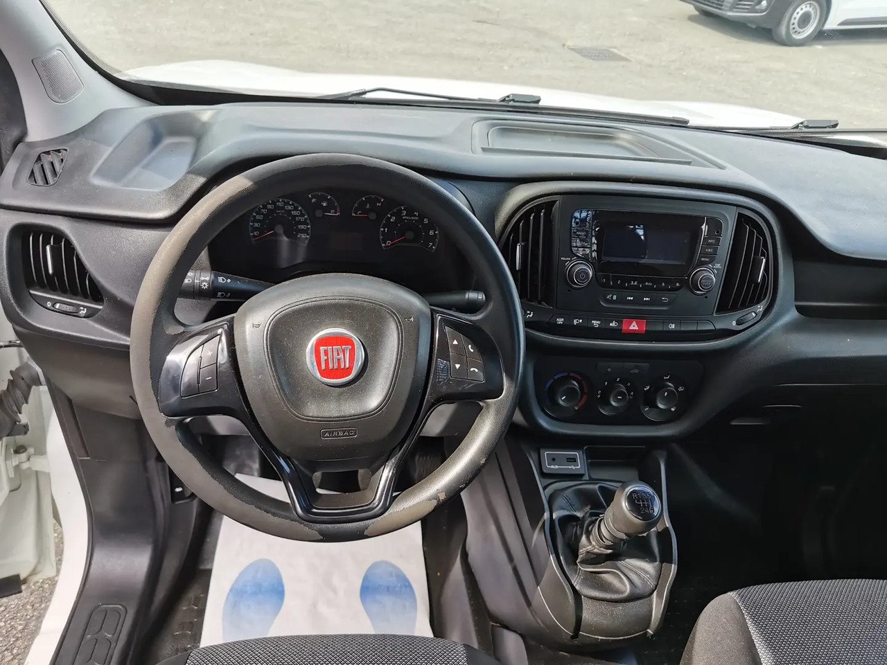 Fiat Doblo Cargo WORK UP MAXI 1.6 MULTIJET 105CH PRO LOUNGE - Automašīna ar kravas platformu: foto 5 Fiat Doblo Cargo WORK UP MAXI 1.6 MULTIJET 105CH PRO LOUNGE - Automašīna ar kravas platformu: foto 5
