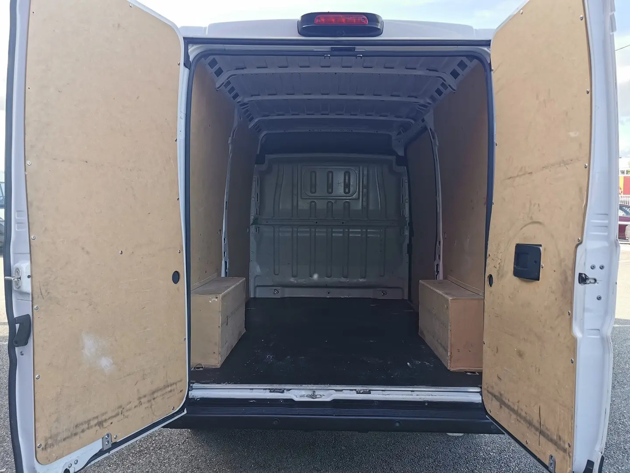 Fiat Ducato 3.3 MH2 2.3 MULTIJET 130CH PACK PRO NAV - Kravas mikroautobuss: foto 3 Fiat Ducato 3.3 MH2 2.3 MULTIJET 130CH PACK PRO NAV - Kravas mikroautobuss: foto 3