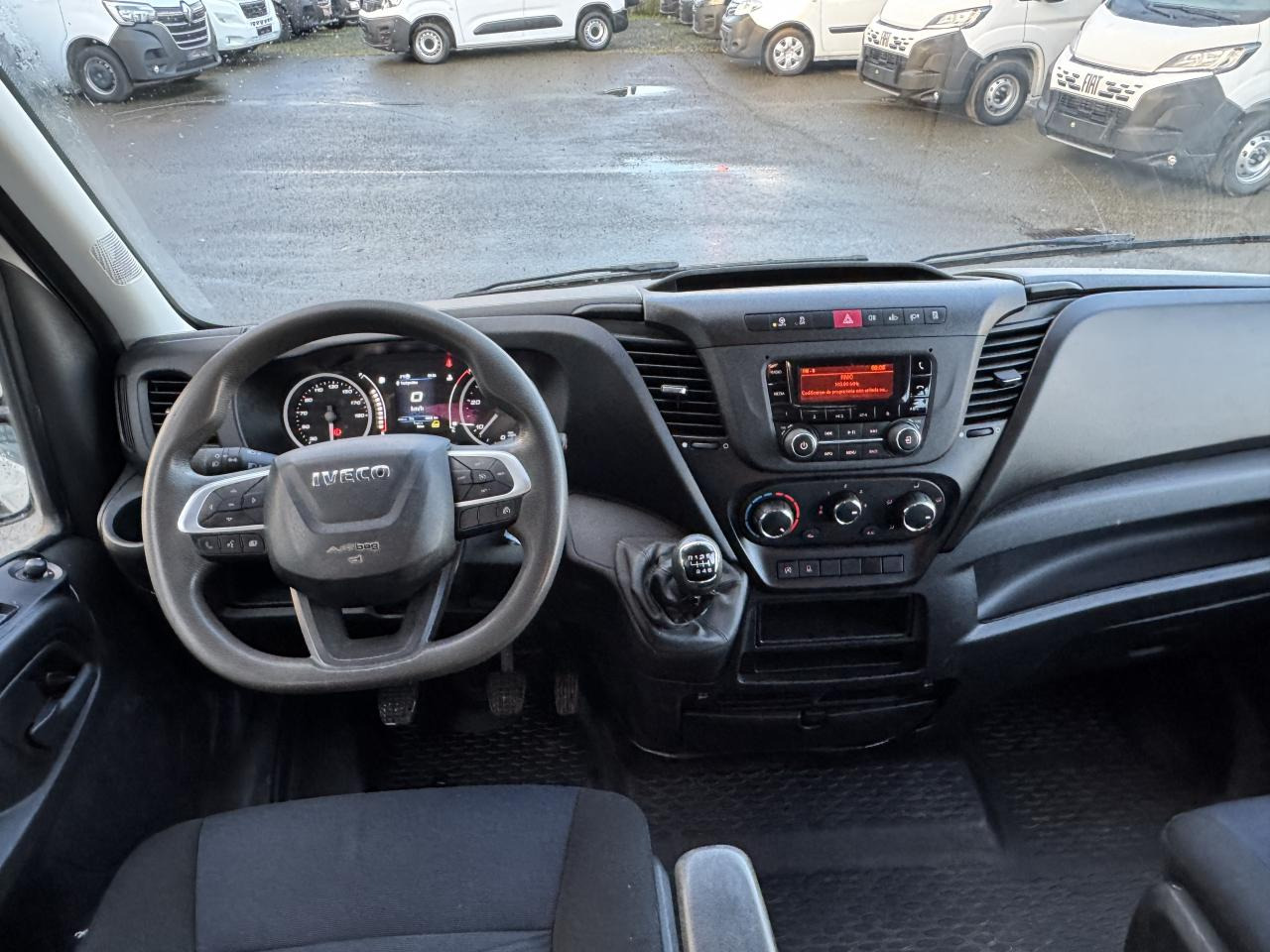 IVECO DAILY 35C14 BENNE COFFRE DOUBLE CABINE RJ 6 places - Komercauto pašizgāzējs, Kravas-pasažieru furgons: foto 4 IVECO DAILY 35C14 BENNE COFFRE DOUBLE CABINE RJ 6 places - Komercauto pašizgāzējs, Kravas-pasažieru furgons: foto 4