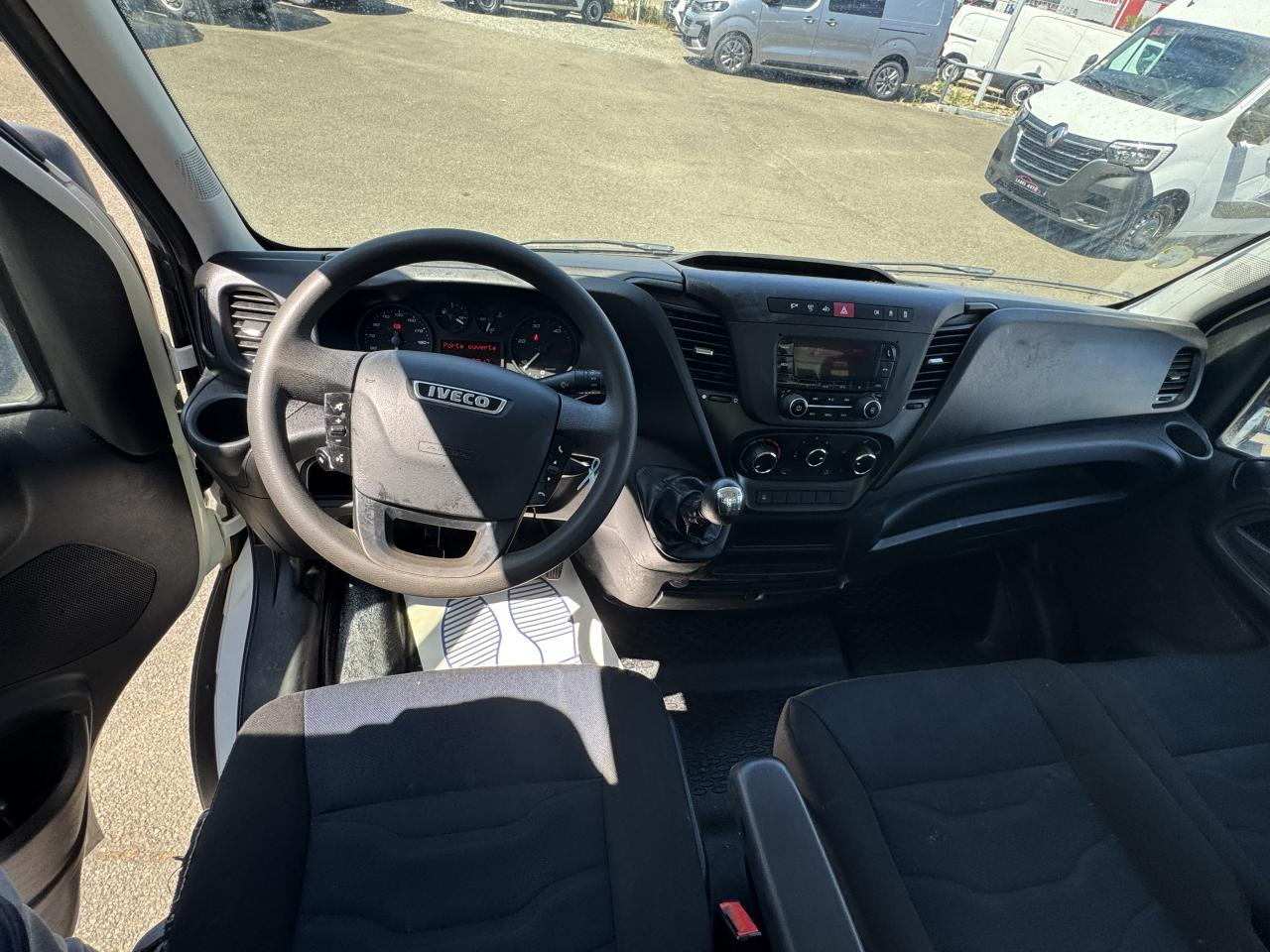 IVECO daily  35 C 12 BENNE RJ 2.3 120 CH - Komercauto pašizgāzējs: foto 3 IVECO daily  35 C 12 BENNE RJ 2.3 120 CH - Komercauto pašizgāzējs: foto 3