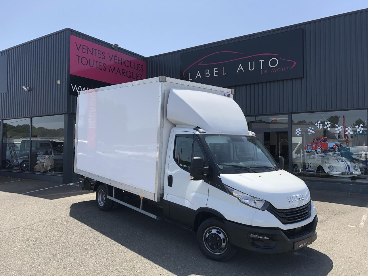 Iveco Daily 35 C 16 CAISSE HAYON 20M3 - Furgons ar slēgtā virsbūve: foto 3 Iveco Daily 35 C 16 CAISSE HAYON 20M3 - Furgons ar slēgtā virsbūve: foto 3