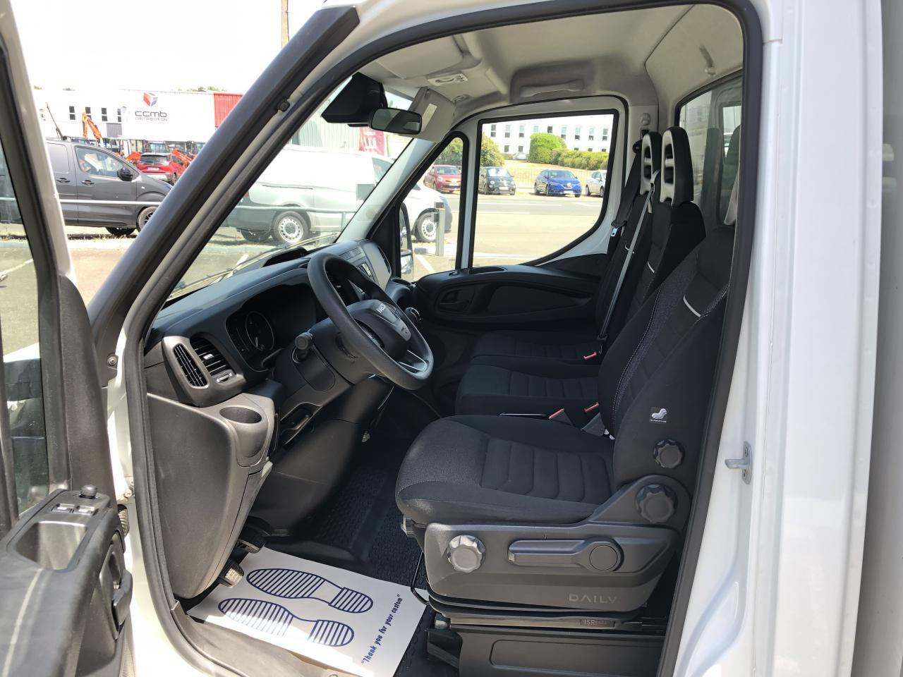 Iveco Daily 35 C 16 CAISSE HAYON 20M3 - Furgons ar slēgtā virsbūve: foto 5 Iveco Daily 35 C 16 CAISSE HAYON 20M3 - Furgons ar slēgtā virsbūve: foto 5