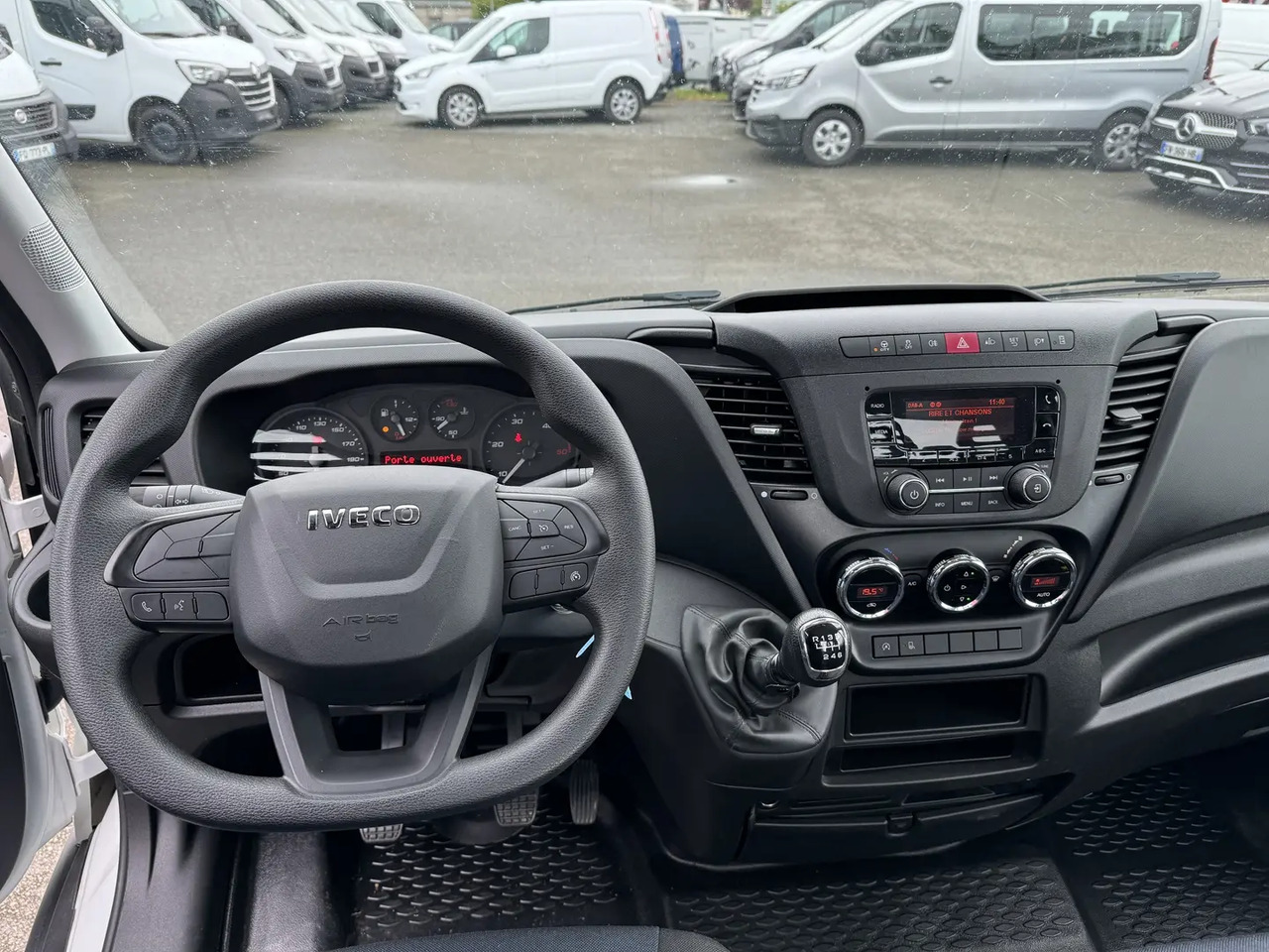 Iveco Daily 35C16H EMPATTEMENT 4100 - Auto evakuators: foto 4 Iveco Daily 35C16H EMPATTEMENT 4100 - Auto evakuators: foto 4