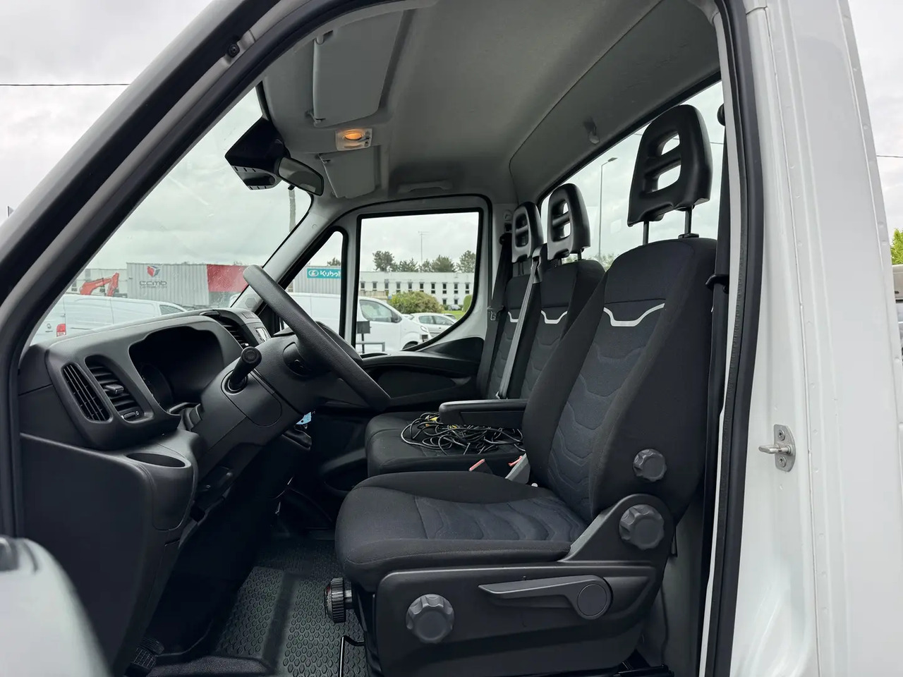 Iveco Daily 35C16H3.0 EMPATTEMENT 4100 - Auto evakuators: foto 5 Iveco Daily 35C16H3.0 EMPATTEMENT 4100 - Auto evakuators: foto 5