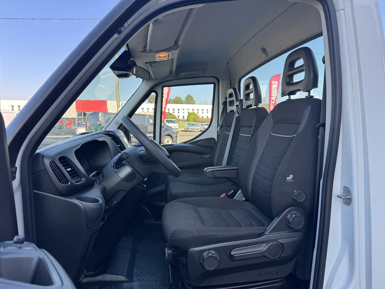 Iveco Daily 35S16 D EMPATTEMENT 4100 - Auto evakuators: foto 3 Iveco Daily 35S16 D EMPATTEMENT 4100 - Auto evakuators: foto 3