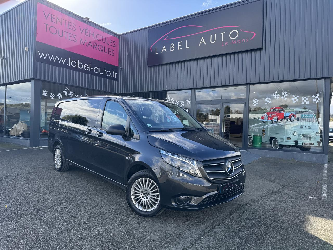 MERCEDES Vito TOURER Extra Long 3.05t 119 CDI BlueEfficiency - BVA 9G-Tronic Propulsion MIXTO - BM 447 first - Kravas mikroautobuss: foto 2 MERCEDES Vito TOURER Extra Long 3.05t 119 CDI BlueEfficiency - BVA 9G-Tronic Propulsion MIXTO - BM 447 first - Kravas mikroautobuss: foto 2