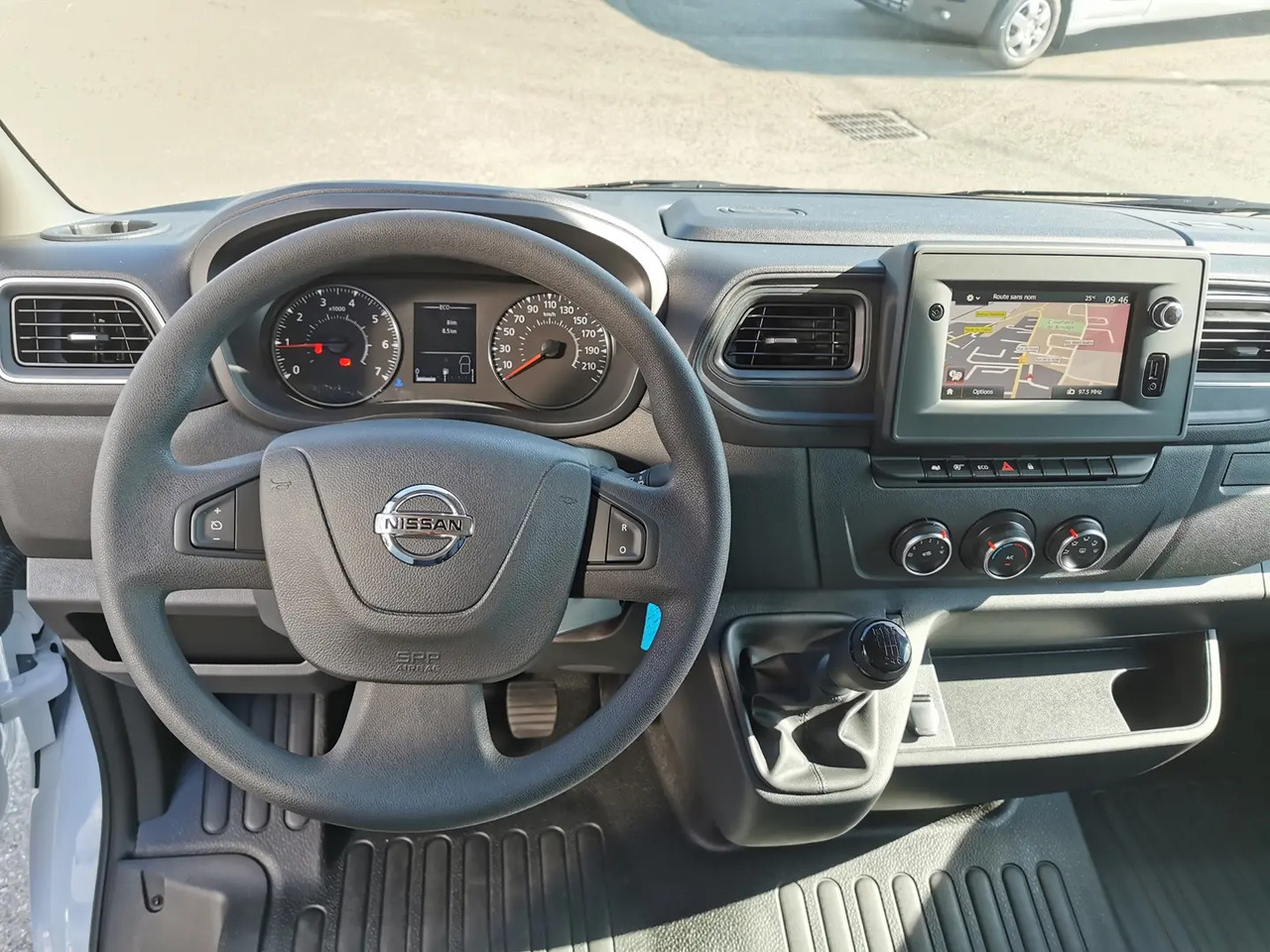 Nissan Interstar L3H2 3T5 2.3 DCI 135CH N-CONNECTA - Kravas mikroautobuss: foto 4 Nissan Interstar L3H2 3T5 2.3 DCI 135CH N-CONNECTA - Kravas mikroautobuss: foto 4