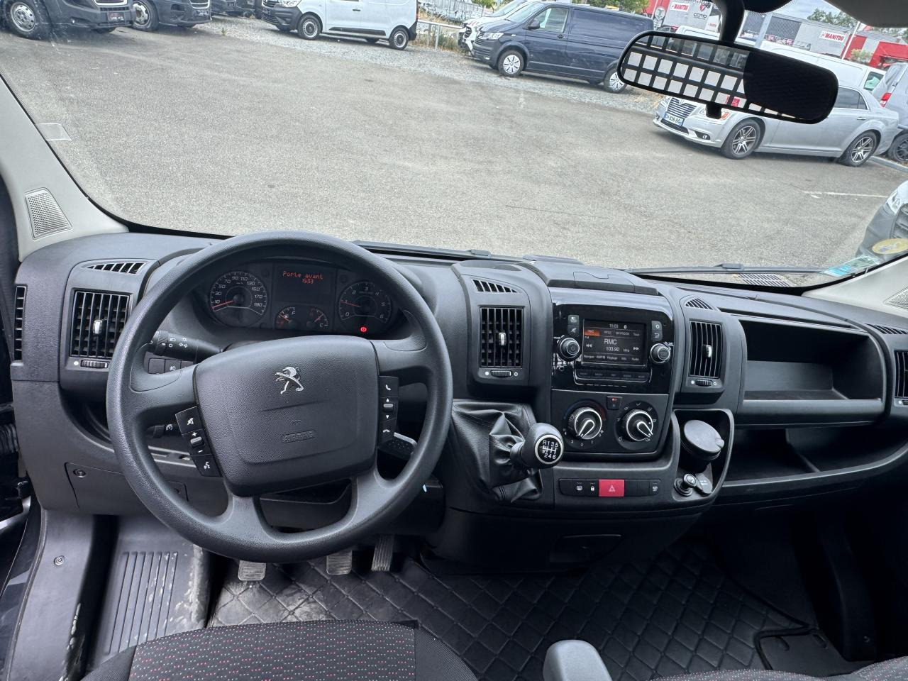 PEUGEOT BOXER 3T5 PLATEAU 4M20 2.2 HDI 140 CH PREMIUM - Automašīna ar kravas platformu: foto 3 PEUGEOT BOXER 3T5 PLATEAU 4M20 2.2 HDI 140 CH PREMIUM - Automašīna ar kravas platformu: foto 3