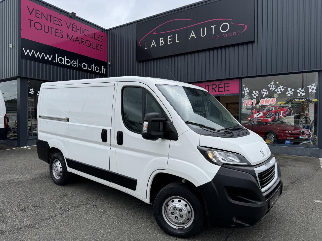Peugeot Boxer 333 L1H1 2.2 BLUEHDI S&S 140CH ASPHALT - Kravas mikroautobuss: foto 1 Peugeot Boxer 333 L1H1 2.2 BLUEHDI S&S 140CH ASPHALT - Kravas mikroautobuss: foto 1