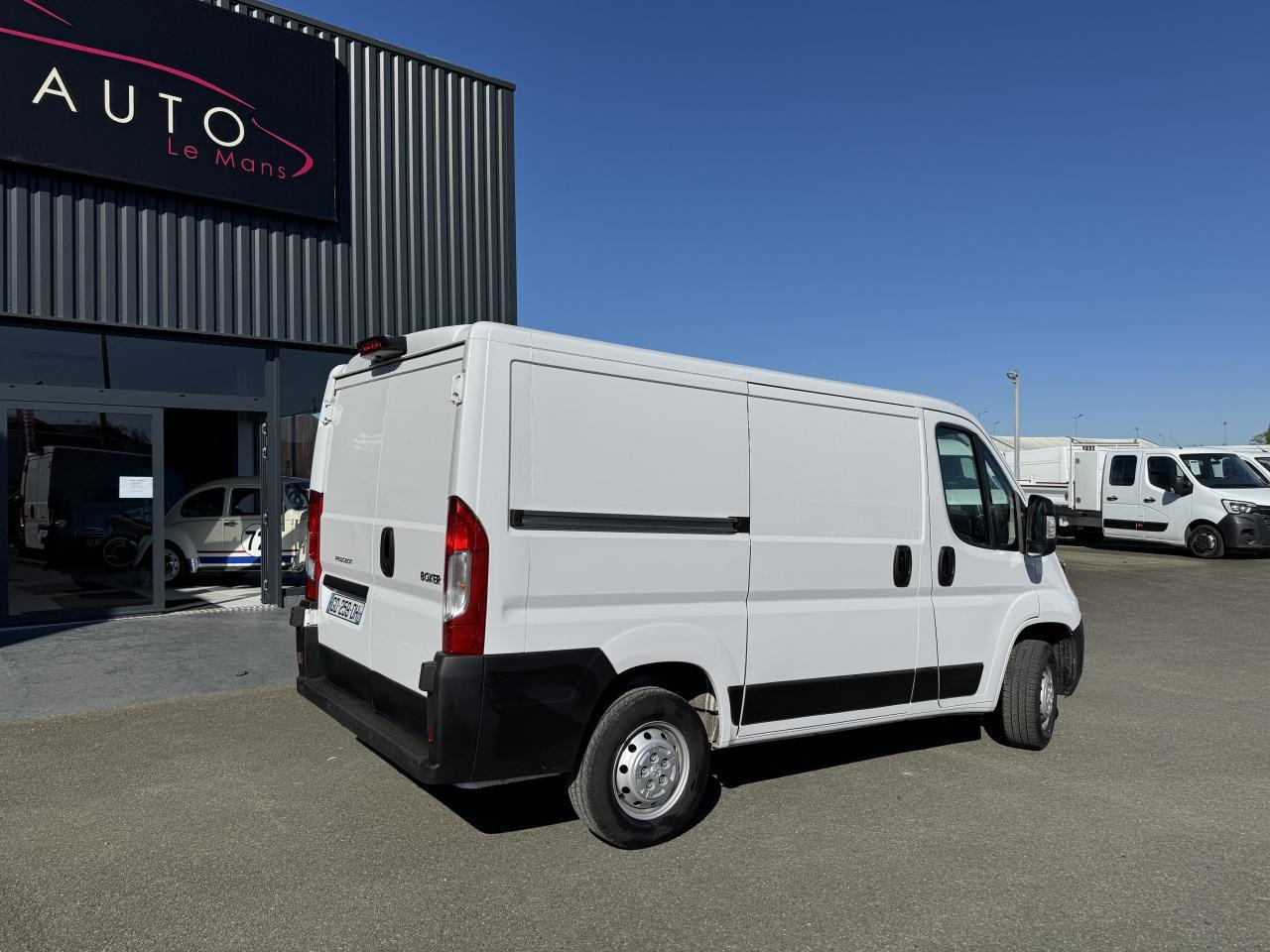 Peugeot Boxer 333 L1H1 2.2 BLUEHDI S&S 140CH ASPHALT - Kravas mikroautobuss: foto 5 Peugeot Boxer 333 L1H1 2.2 BLUEHDI S&S 140CH ASPHALT - Kravas mikroautobuss: foto 5