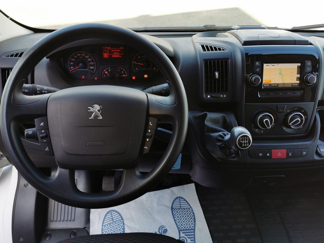 Peugeot Boxer Asphalt 333 L2H2 2.2 BlueHDi S&S - 120 III FOURGON TOLE Fourgon Tolé 333 L2H2 PHAS - Kravas mikroautobuss: foto 4 Peugeot Boxer Asphalt 333 L2H2 2.2 BlueHDi S&S - 120 III FOURGON TOLE Fourgon Tolé 333 L2H2 PHAS - Kravas mikroautobuss: foto 4