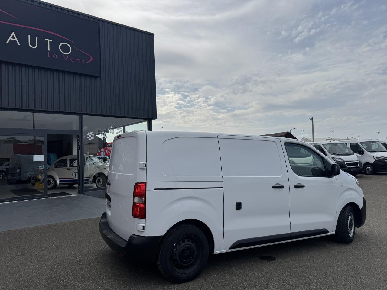 Peugeot Expert STANDARD 2.0 BLUEHDI 180CH S&S ASPHALT EAT8 - Kravas mikroautobuss: foto 5 Peugeot Expert STANDARD 2.0 BLUEHDI 180CH S&S ASPHALT EAT8 - Kravas mikroautobuss: foto 5