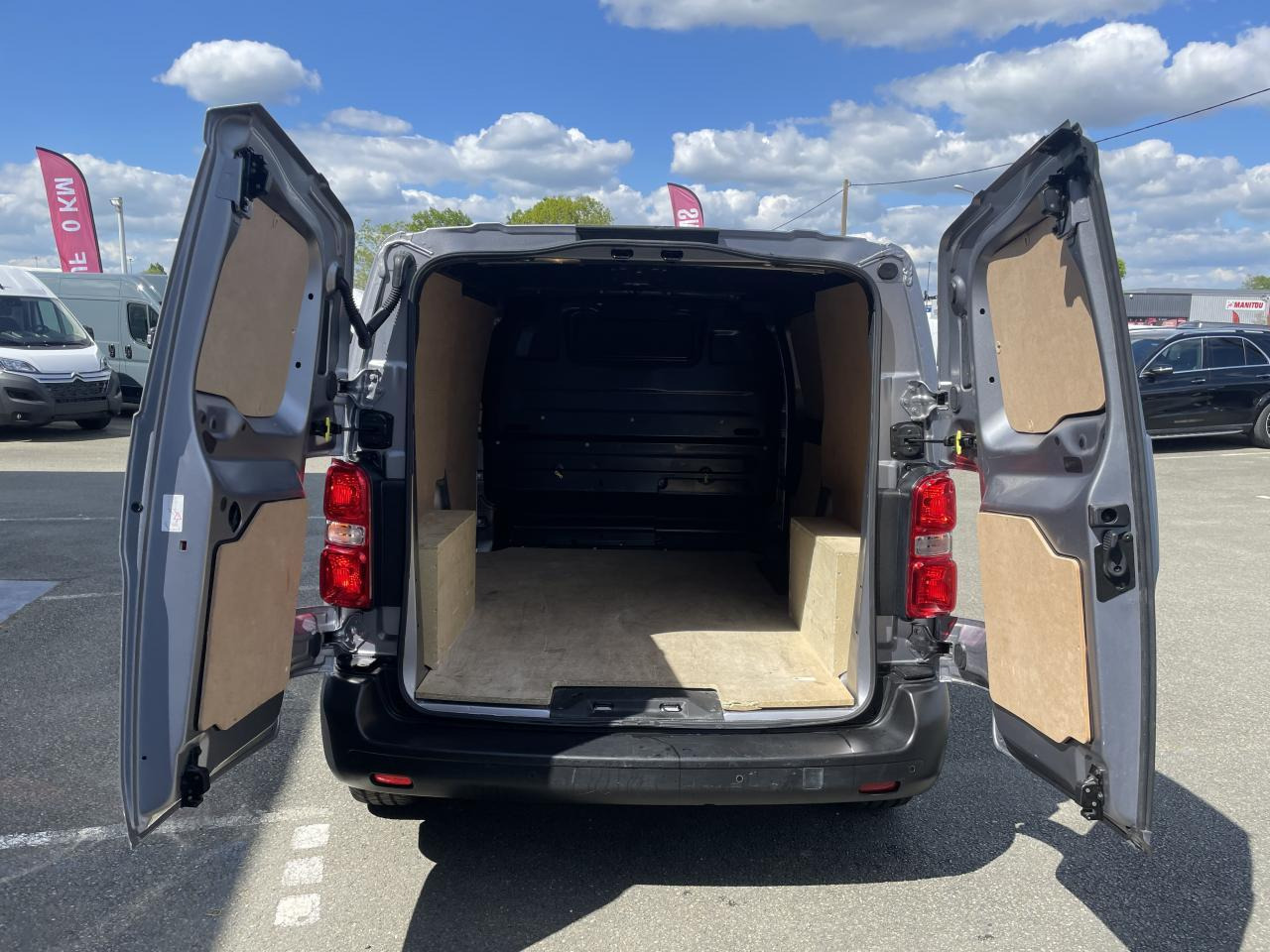 Peugeot Expert Standard 2.0 BlueHDI -180CH EAT8 ASPHALT - Kravas mikroautobuss: foto 3 Peugeot Expert Standard 2.0 BlueHDI -180CH EAT8 ASPHALT - Kravas mikroautobuss: foto 3