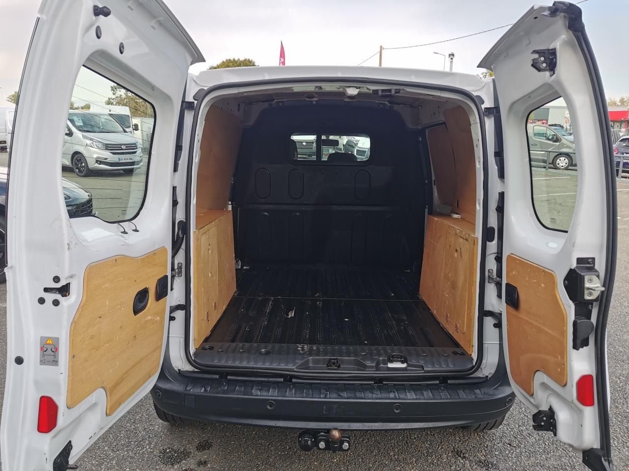 RENAULT Kangoo L1 1.5 Energy dCi - 80 II EXPRESS FOURGON Générique PHASE 2 - Kravas mikroautobuss: foto 3 RENAULT Kangoo L1 1.5 Energy dCi - 80 II EXPRESS FOURGON Générique PHASE 2 - Kravas mikroautobuss: foto 3