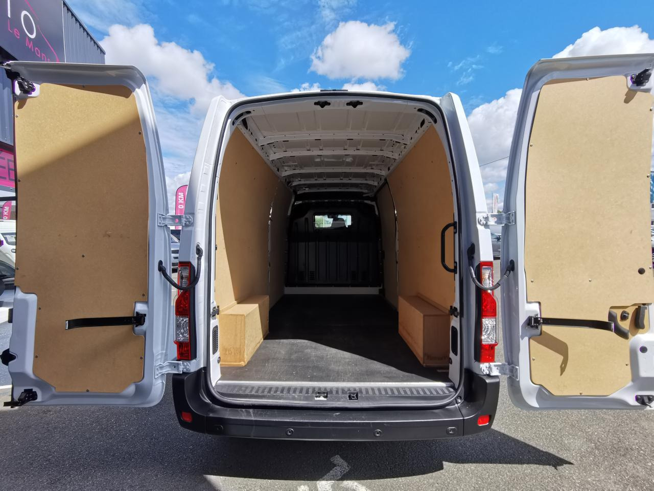 RENAULT Master Confort F3500 L3H2 2.3 Blue dCi - 135 III FOURGON Fourgon L3H2 Traction PHASE 3 - Kravas mikroautobuss: foto 3 RENAULT Master Confort F3500 L3H2 2.3 Blue dCi - 135 III FOURGON Fourgon L3H2 Traction PHASE 3 - Kravas mikroautobuss: foto 3