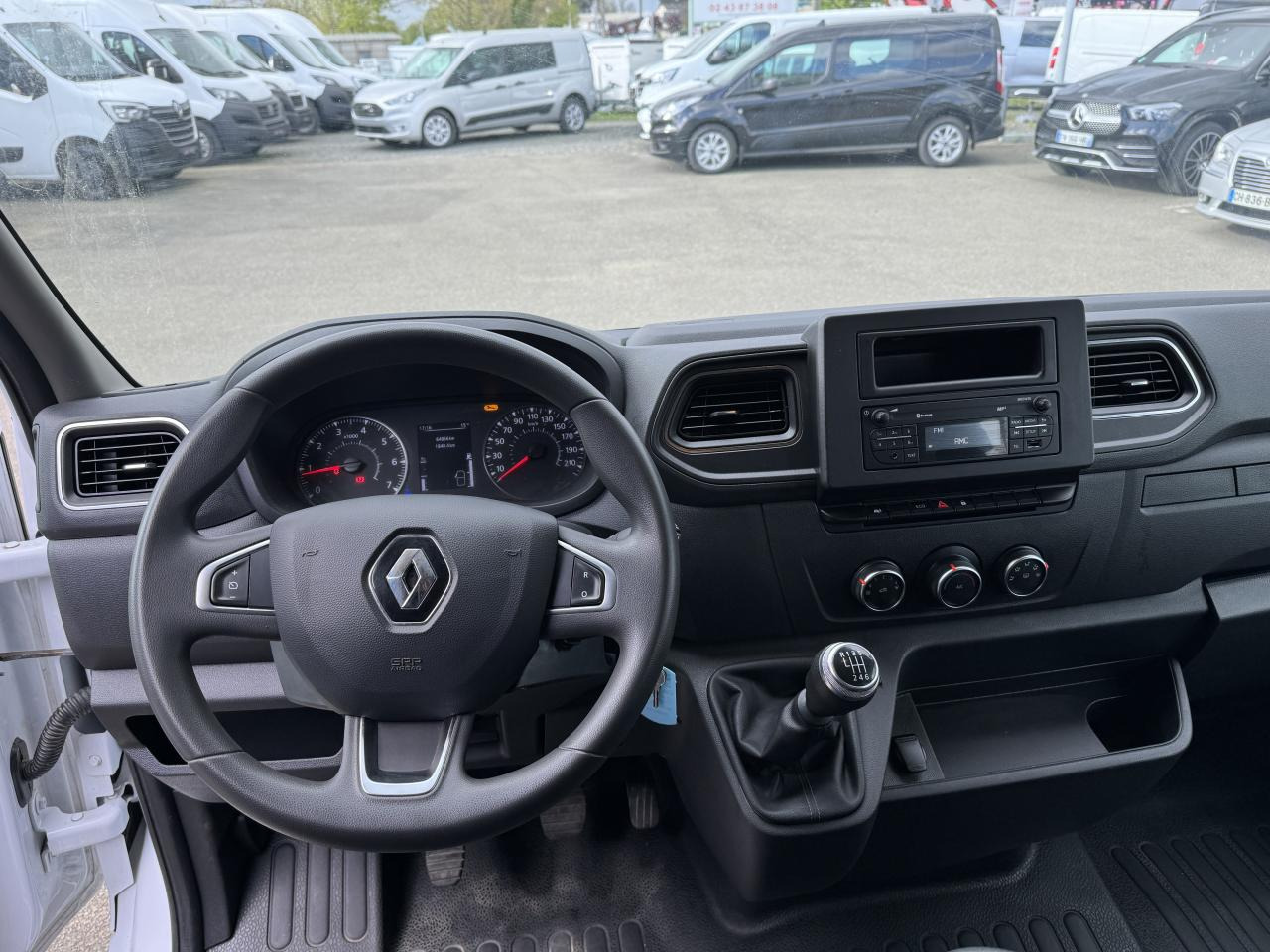 RENAULT Master Confort R3500RJ L4 2.3 dCi - 130 III CHASSIS DOUBLE CABINE Châssis Double Cabine L4 Pr - Komercauto pašizgāzējs, Kravas-pasažieru furgons: foto 3 RENAULT Master Confort R3500RJ L4 2.3 dCi - 130 III CHASSIS DOUBLE CABINE Châssis Double Cabine L4 Pr - Komercauto pašizgāzējs, Kravas-pasažieru furgons: foto 3