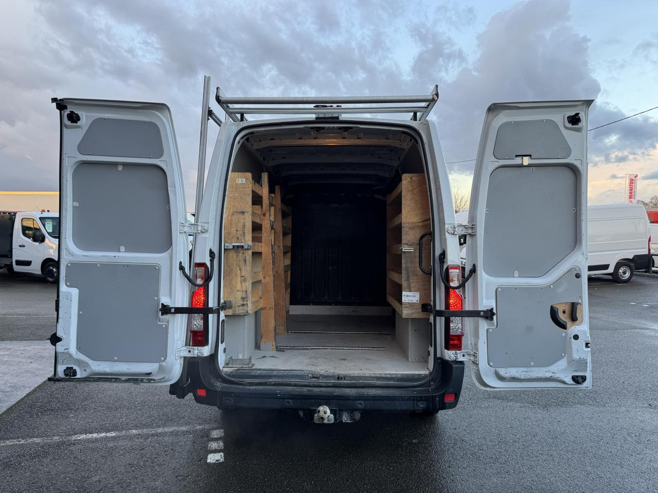 RENAULT Master Grand Confort F3300 L2H2 2.3 Blue dCi - 150 CH PORTE VERRE - Kravas mikroautobuss: foto 2 RENAULT Master Grand Confort F3300 L2H2 2.3 Blue dCi - 150 CH PORTE VERRE - Kravas mikroautobuss: foto 2