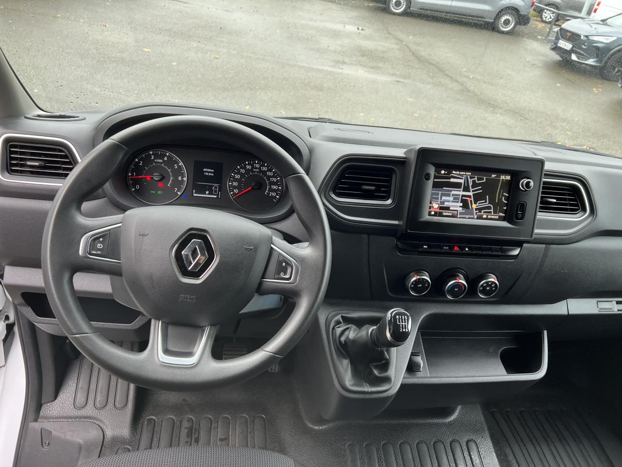 RENAULT Master Grand Confort F3300 L2H2 2.3 dCi - 135 III FOURGON Fourgon L2H2 Traction PHASE 3 - Kravas mikroautobuss: foto 4 RENAULT Master Grand Confort F3300 L2H2 2.3 dCi - 135 III FOURGON Fourgon L2H2 Traction PHASE 3 - Kravas mikroautobuss: foto 4