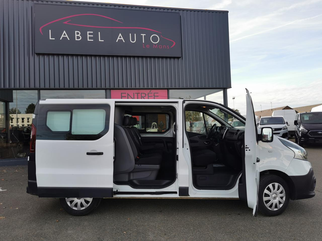 RENAULT Trafic L2H1 2.0 dCi 120ch CABINE APPROFONDIE Confort 6 places - Kravas mikroautobuss: foto 3 RENAULT Trafic L2H1 2.0 dCi 120ch CABINE APPROFONDIE Confort 6 places - Kravas mikroautobuss: foto 3
