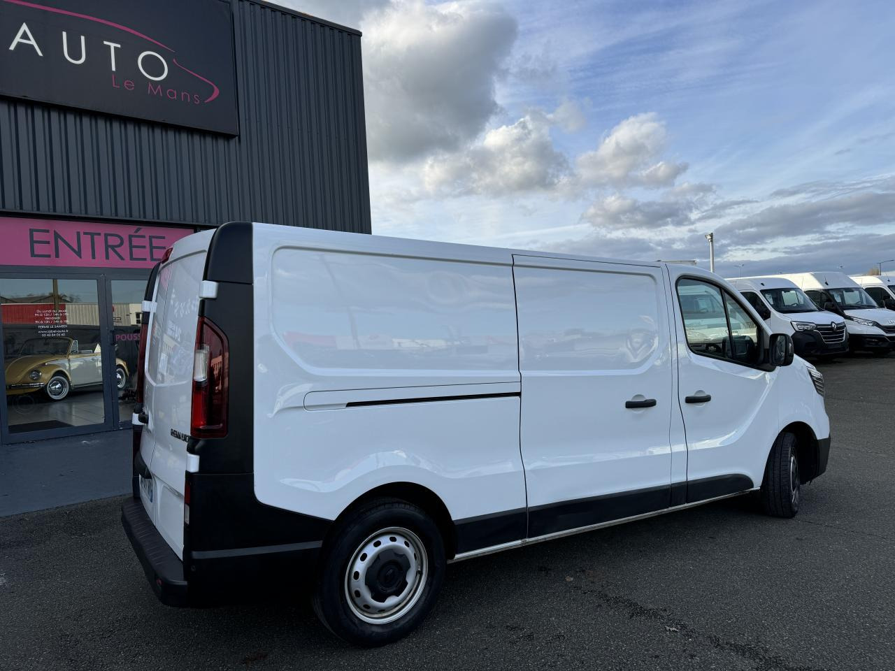 RENAULT Trafic L2H1 3000 Kg 2.0 Blue dCi - 130 III FOURGON Fourgon Grand Confort L2H1 PHASE 3 - Kravas mikroautobuss: foto 5 RENAULT Trafic L2H1 3000 Kg 2.0 Blue dCi - 130 III FOURGON Fourgon Grand Confort L2H1 PHASE 3 - Kravas mikroautobuss: foto 5