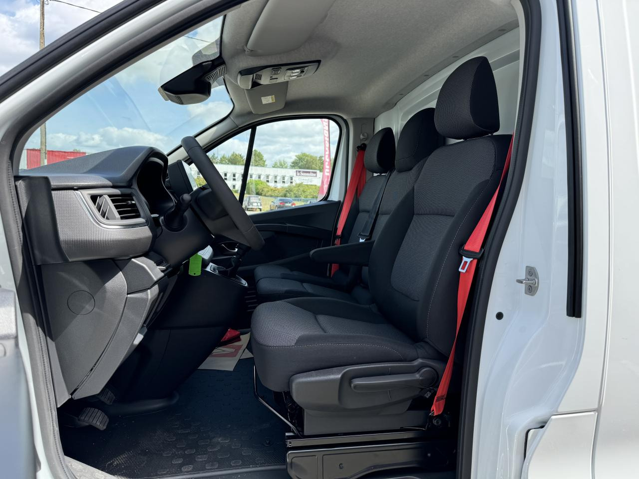 RENAULT Trafic L2H1 3000 Kg 2.0 Blue dCi - 150 2024 III FOURGON Fourgon Advance L2H1 PHASE 3 - Kravas mikroautobuss: foto 5 RENAULT Trafic L2H1 3000 Kg 2.0 Blue dCi - 150 2024 III FOURGON Fourgon Advance L2H1 PHASE 3 - Kravas mikroautobuss: foto 5