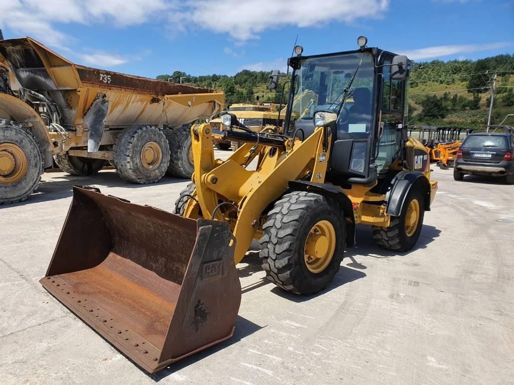 CAT 907 H - Riteņu iekrāvējs: foto 1 CAT 907 H - Riteņu iekrāvējs: foto 1
