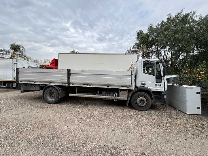 Iveco EUROCARGO 180E25 CASSONE FISSO - Bortu kravas automašīna/ Platforma: foto 2 Iveco EUROCARGO 180E25 CASSONE FISSO - Bortu kravas automašīna/ Platforma: foto 2