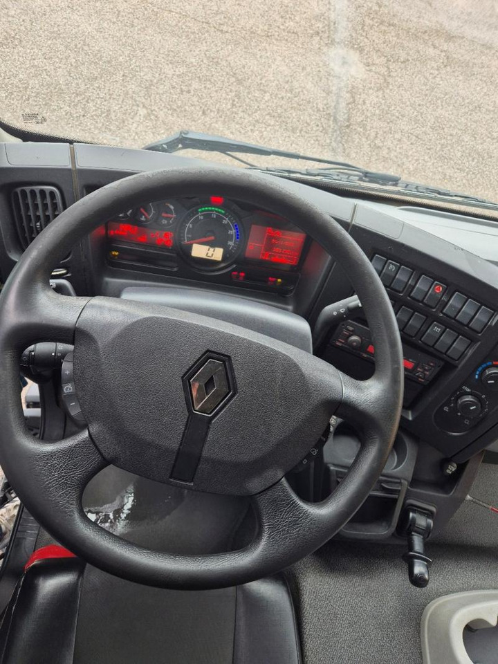 Kravas automašīna ar slēgto virsbūvi Renault D 7.5 LOW P4X2 210E6 Fourgon Polyfond avec hayon rabattable: foto 6