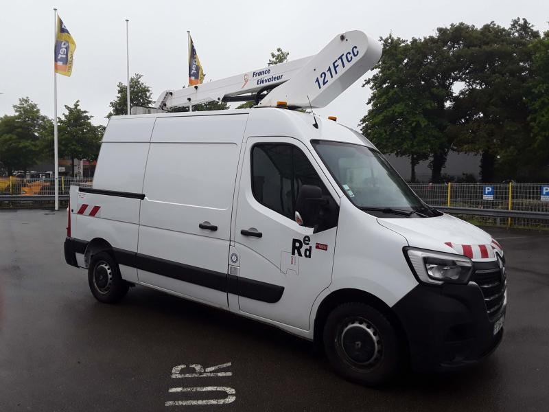 Renault Master 130 35 Fourgon nacelle - Autopacēlājs: foto 1 Renault Master 130 35 Fourgon nacelle - Autopacēlājs: foto 1