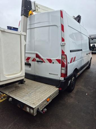 Renault Master Fourgon L2H2 130 cv Nacelle KLUBB K32 - Autopacēlājs: foto 2 Renault Master Fourgon L2H2 130 cv Nacelle KLUBB K32 - Autopacēlājs: foto 2