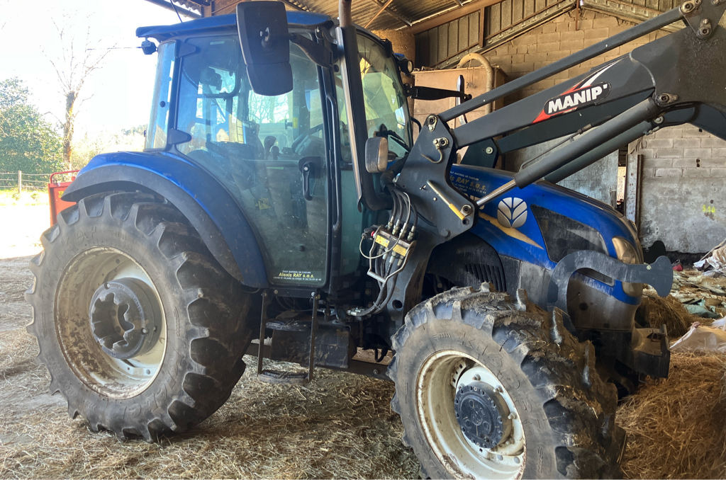 New Holland T5.95 - Traktors: foto 1 New Holland T5.95 - Traktors: foto 1