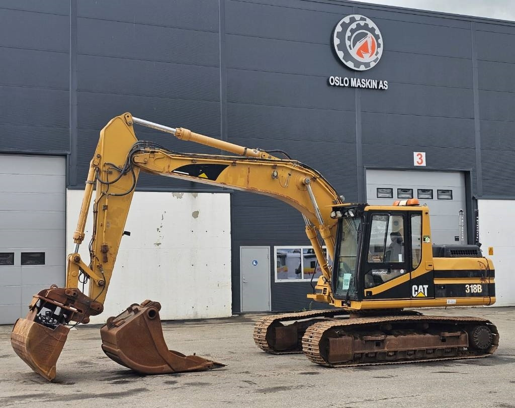 CAT 318 B L - Kāpurķēžu ekskavators: foto 2 CAT 318 B L - Kāpurķēžu ekskavators: foto 2