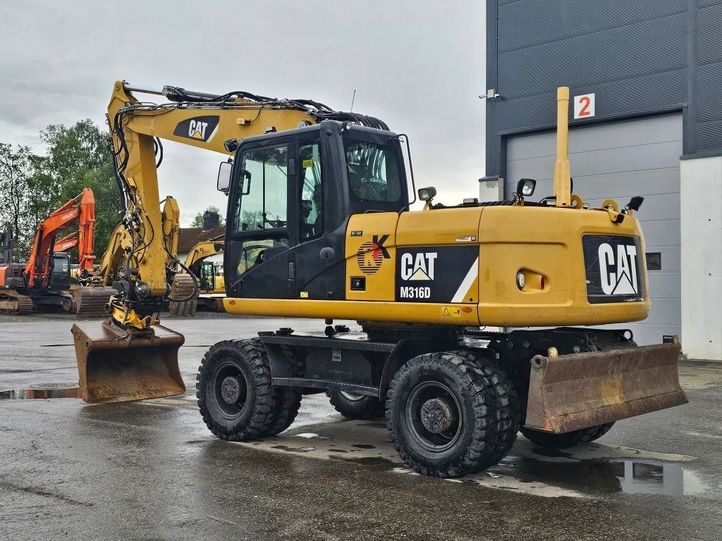 CAT M 316 D - Riteņu ekskavators: foto 3 CAT M 316 D - Riteņu ekskavators: foto 3