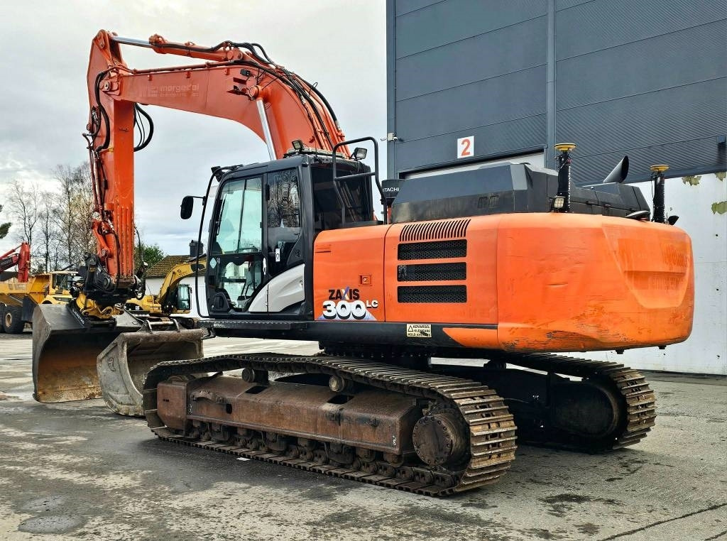 Hitachi ZX 300 LC-6 - Kāpurķēžu ekskavators: foto 4 Hitachi ZX 300 LC-6 - Kāpurķēžu ekskavators: foto 4