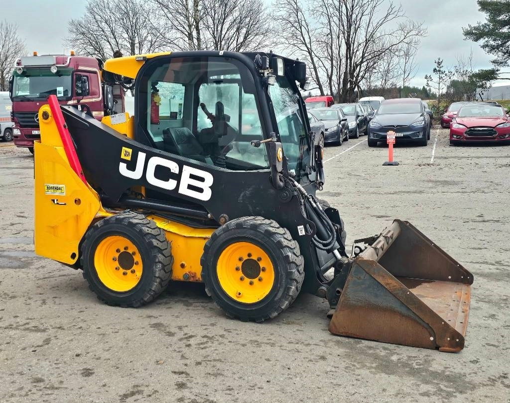 JCB 155 - Kompaktiekrāvējs: foto 3 JCB 155 - Kompaktiekrāvējs: foto 3