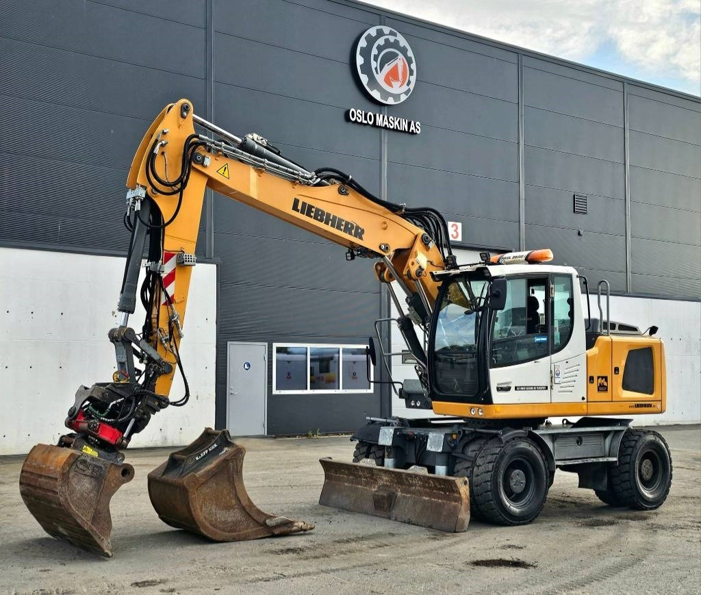 Liebherr A 916 - Riteņu ekskavators: foto 1 Liebherr A 916 - Riteņu ekskavators: foto 1