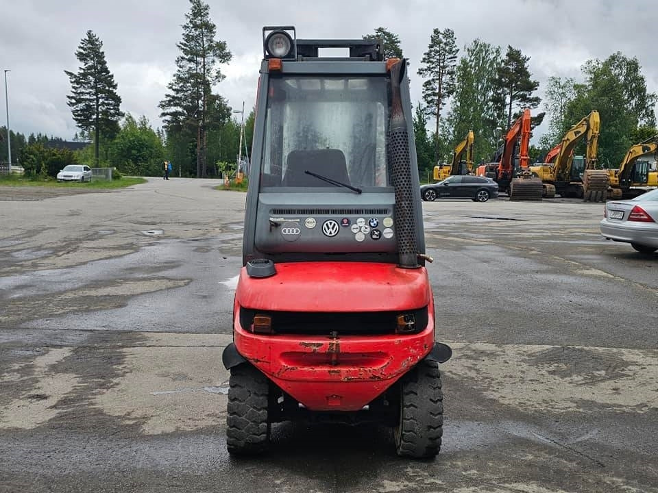 Linde H 30 D - Dīzeļiekrāvējs: foto 4 Linde H 30 D - Dīzeļiekrāvējs: foto 4