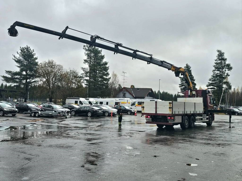 Mercedes-Benz Actros 2544 - Kravas auto ar manipulatoru: foto 4 Mercedes-Benz Actros 2544 - Kravas auto ar manipulatoru: foto 4