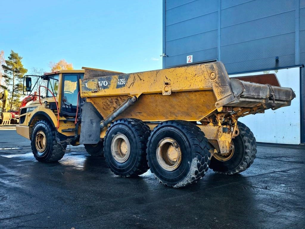 Volvo A 25 G - Artikulētias pašizgāzējs: foto 3 Volvo A 25 G - Artikulētias pašizgāzējs: foto 3