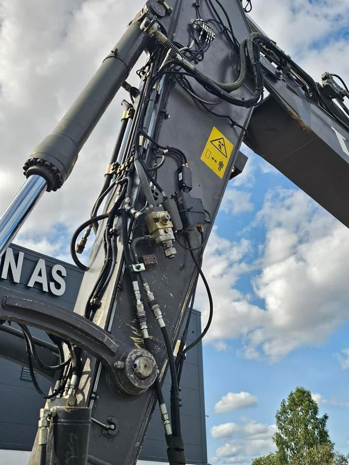 Kāpurķēžu ekskavators Volvo EC250 ENL: foto 38