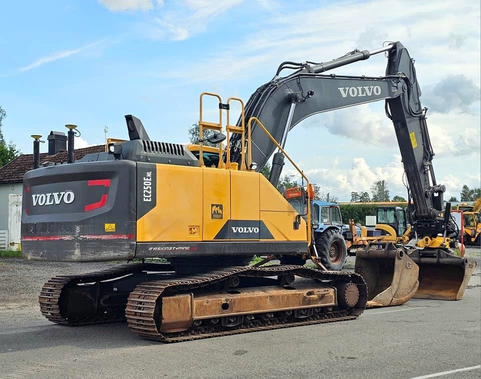 Volvo EC250 ENL - Kāpurķēžu ekskavators: foto 5 Volvo EC250 ENL - Kāpurķēžu ekskavators: foto 5