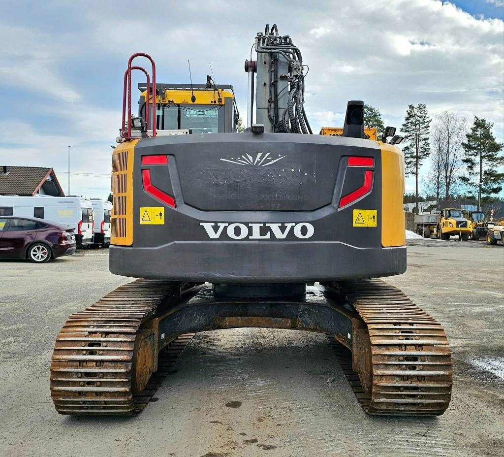 Volvo ECR 235 DL - Kāpurķēžu ekskavators: foto 4 Volvo ECR 235 DL - Kāpurķēžu ekskavators: foto 4