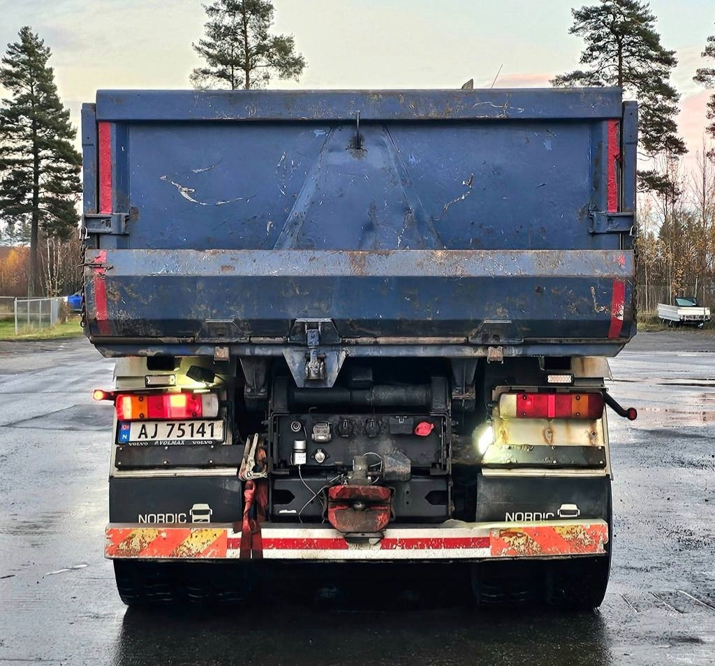 Volvo FH 16 700 - Kravas automašīna pašizgāzējs: foto 5 Volvo FH 16 700 - Kravas automašīna pašizgāzējs: foto 5