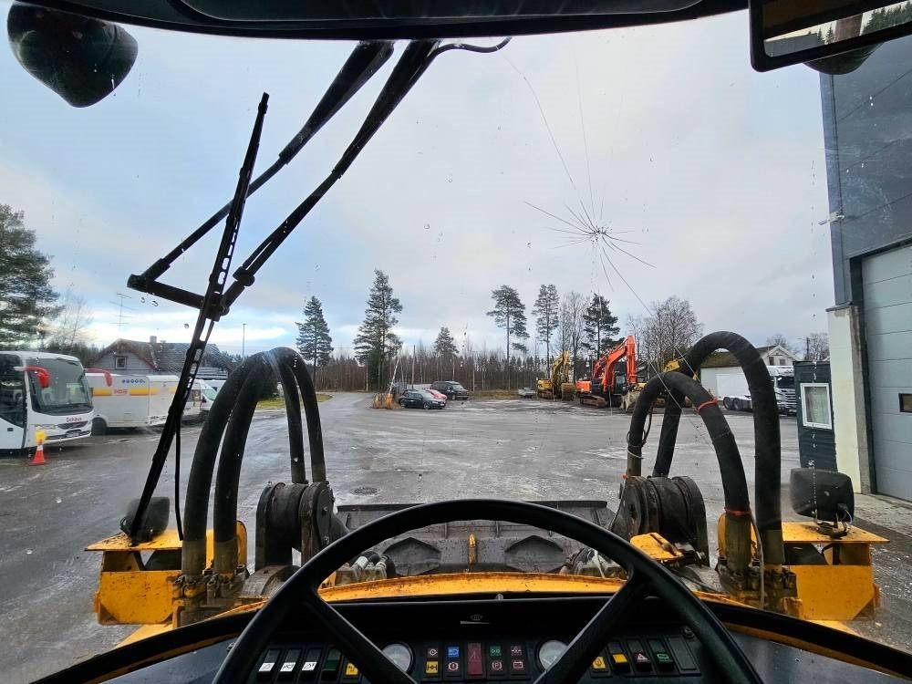 Riteņu iekrāvējs Volvo L 120: foto 25