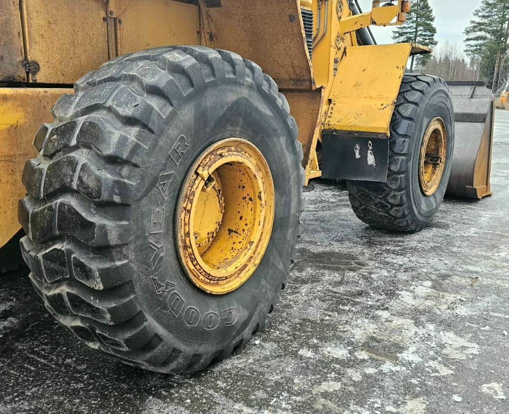 Riteņu iekrāvējs Volvo L 120: foto 13