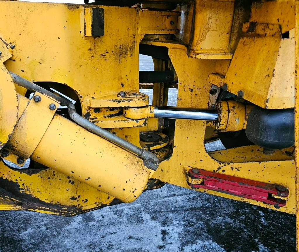 Riteņu iekrāvējs Volvo L 120: foto 17